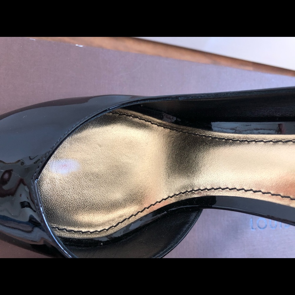 Louis Vuitton Black Patent Leather Pumps 🖤⚜️ - Picture 16 of 16